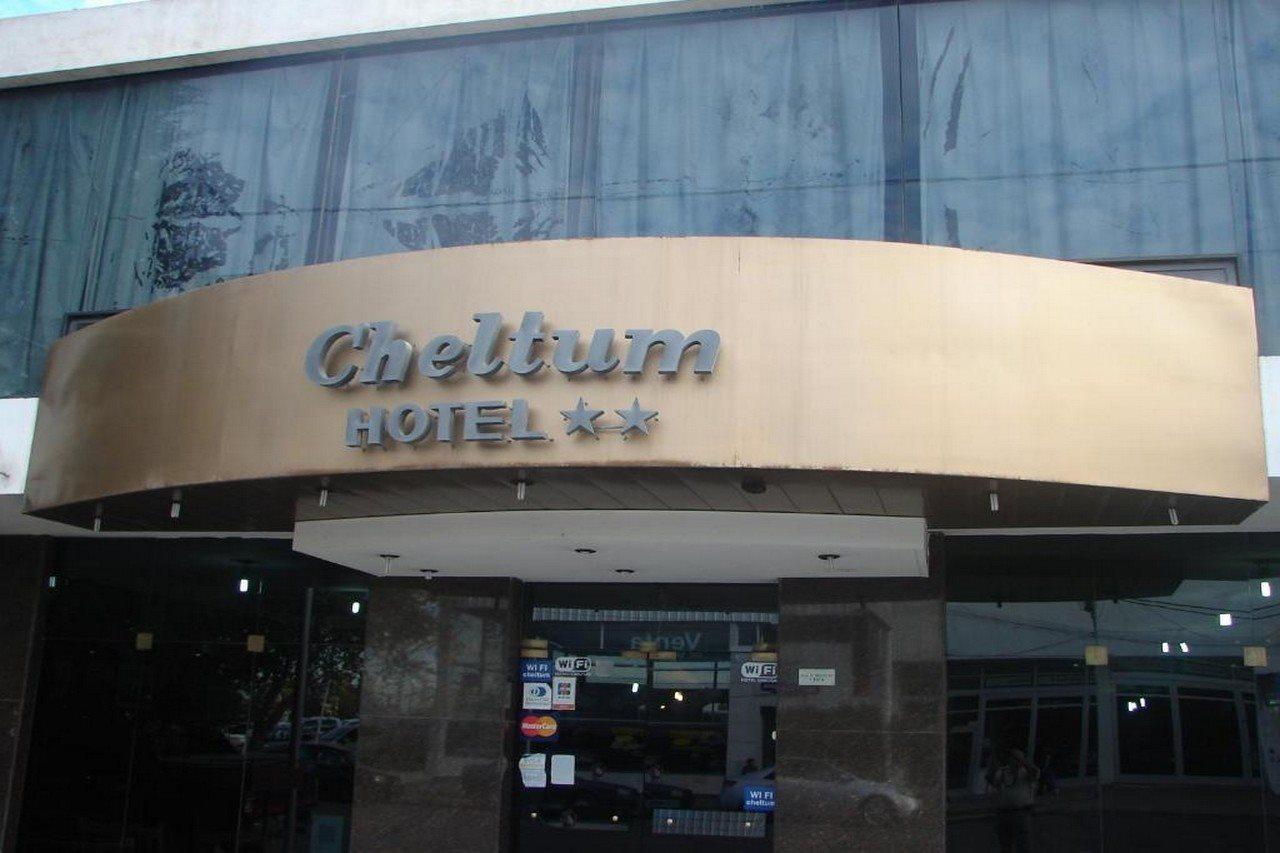 Cheltum Hotel Trelew Exteriör bild