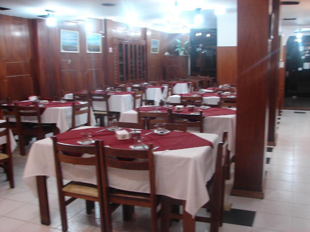 Cheltum Hotel Trelew Exteriör bild